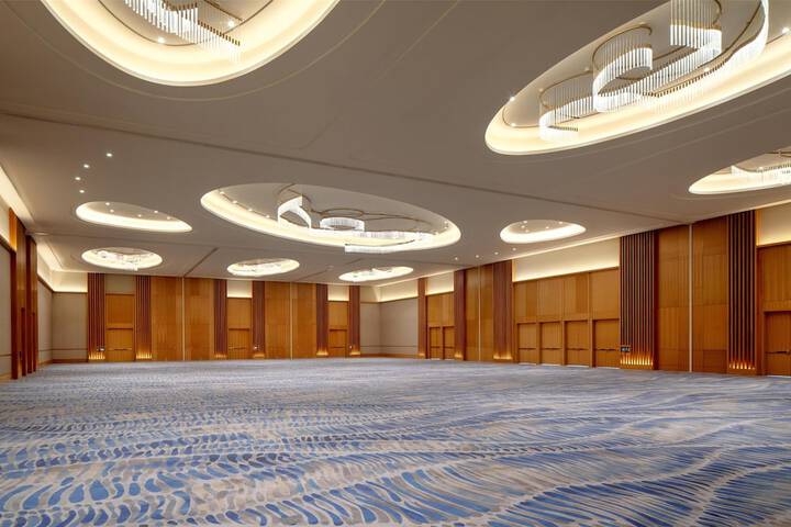 Room 205 of 243