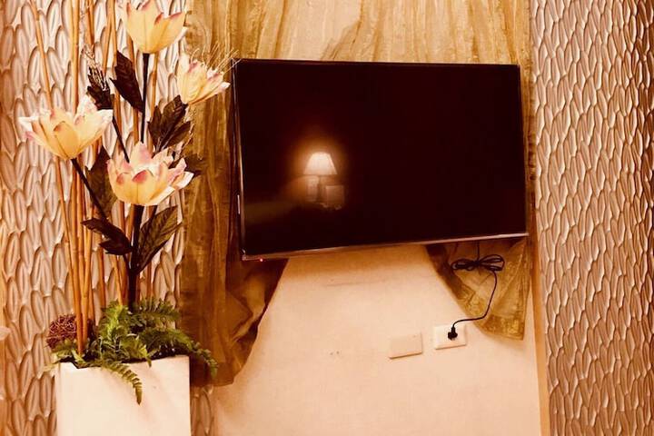 Room 23 of 33