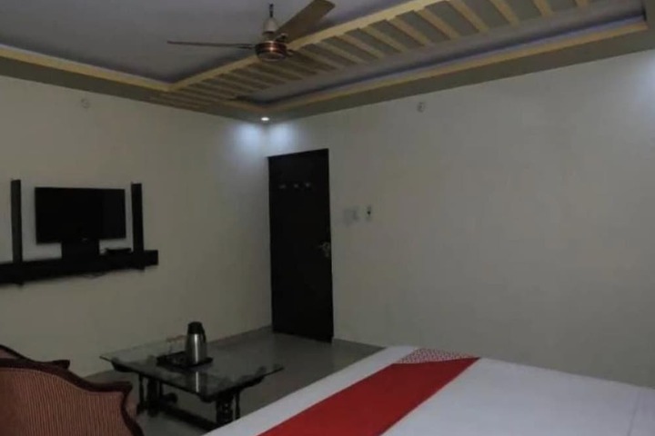 Room 3 of 7