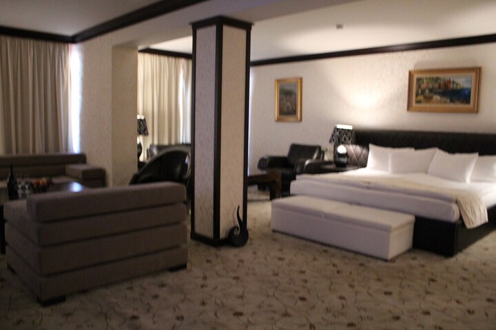 Room 20 of 85