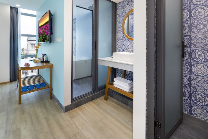 Room 49 of 58