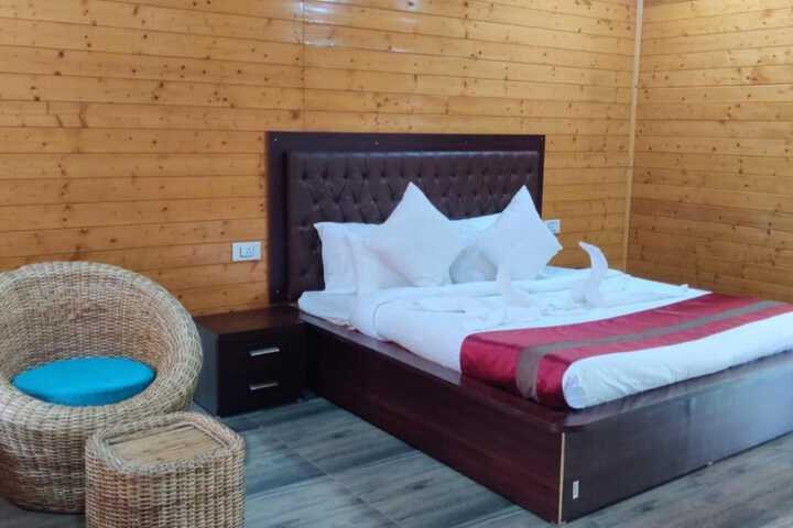 Room 6 of 46