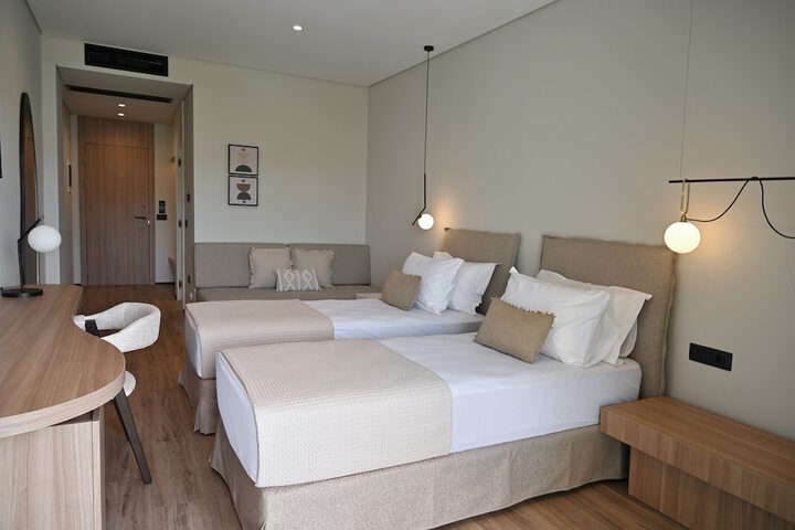 Room 17 of 72