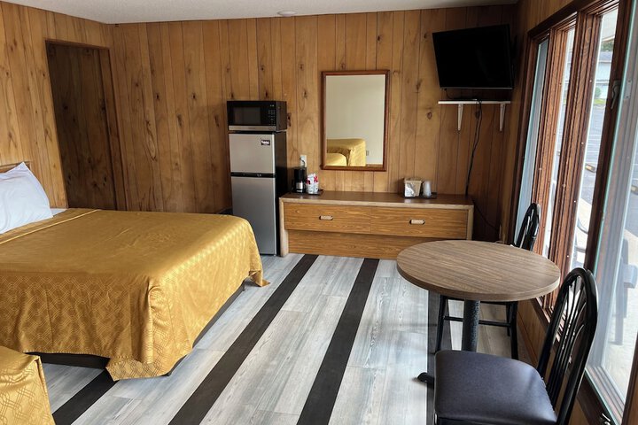 Room 42 of 180