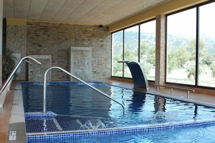Pool 22 of 49