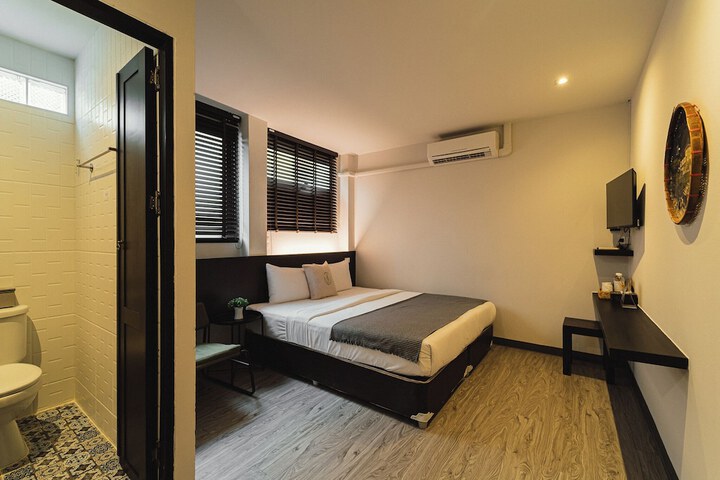 Room 56 of 142