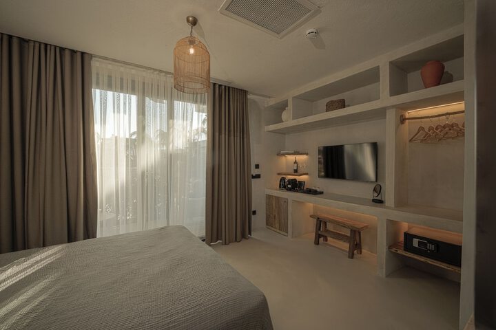 Room 30 of 84