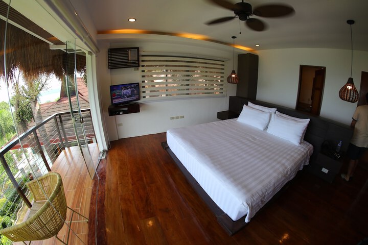 Room 8 of 73