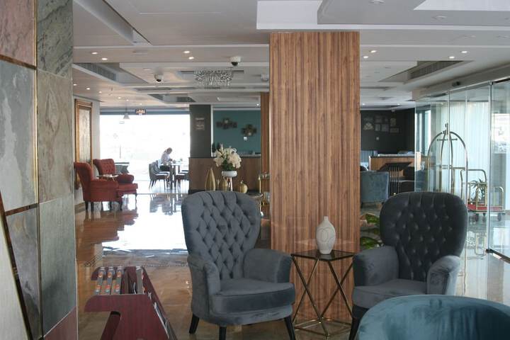 Hotel Interior 9 of 107