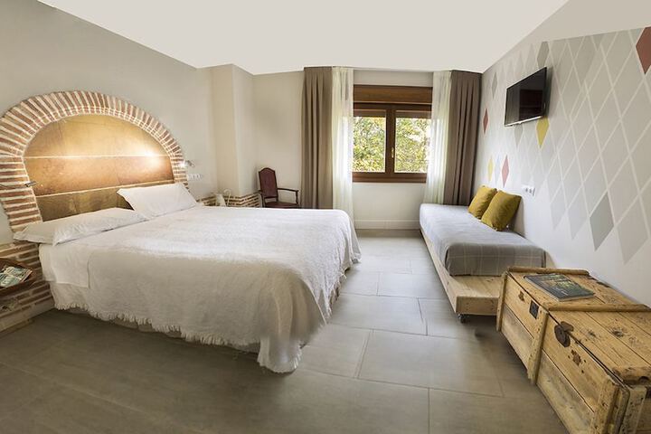 Room 3 of 7