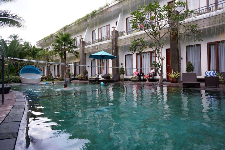 Pool 31 of 58