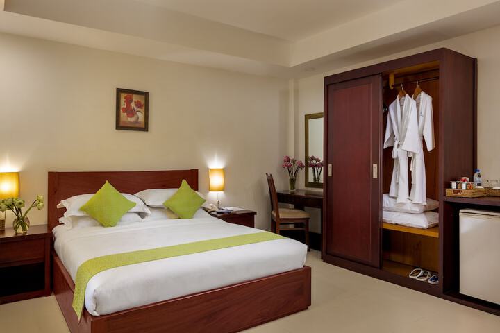 Room 12 of 95