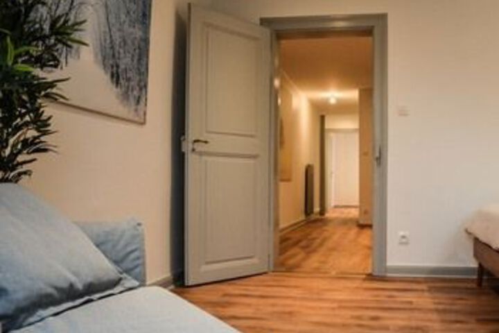 Room 5 of 13