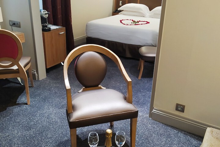Room 5 of 35