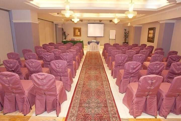 Ballroom/Hall 38 of 45