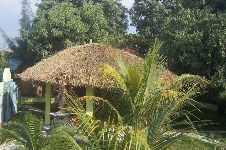 Hotel Exterior 42 of 48