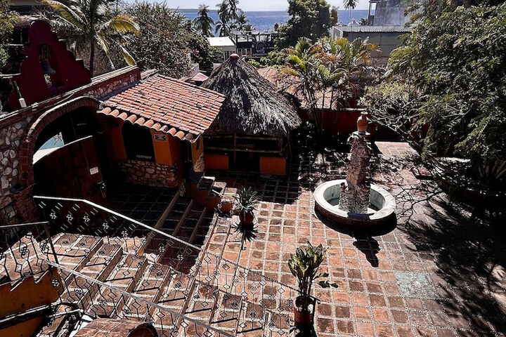 Hotel Exterior 17 of 19