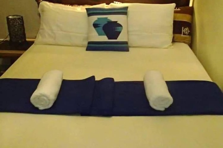 Room 10 of 29