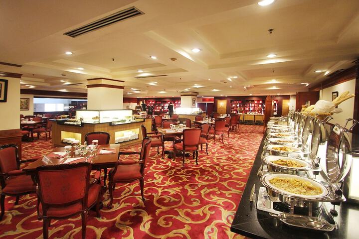 Breakfast area