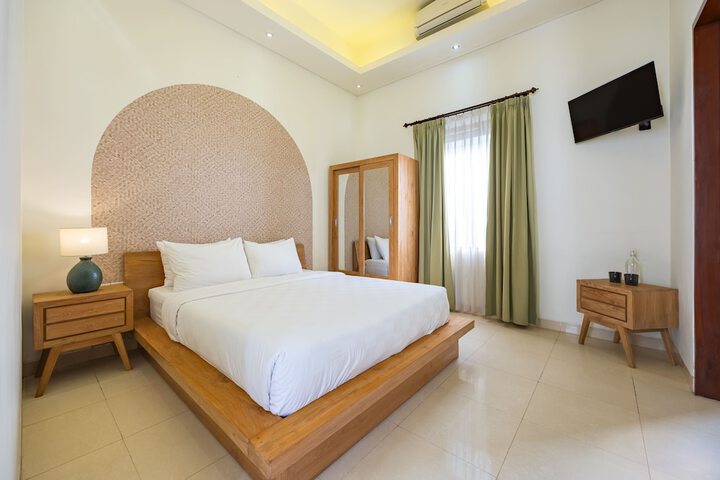 Room 6 of 35
