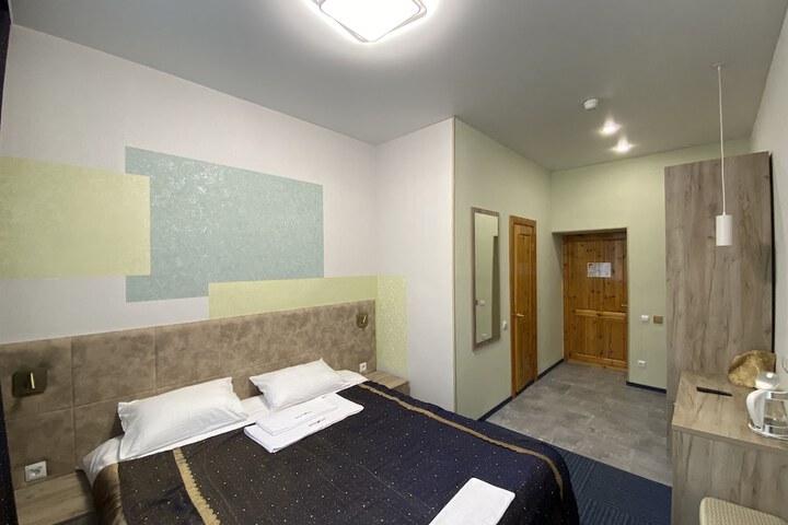 Room 49 of 100
