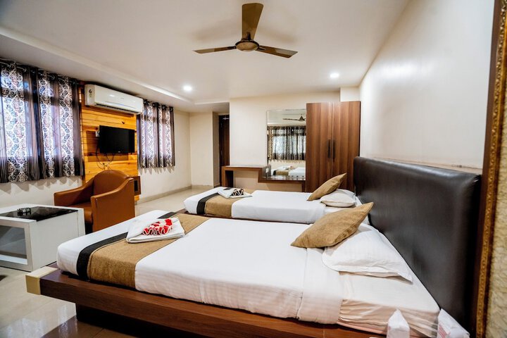 Room 7 of 27