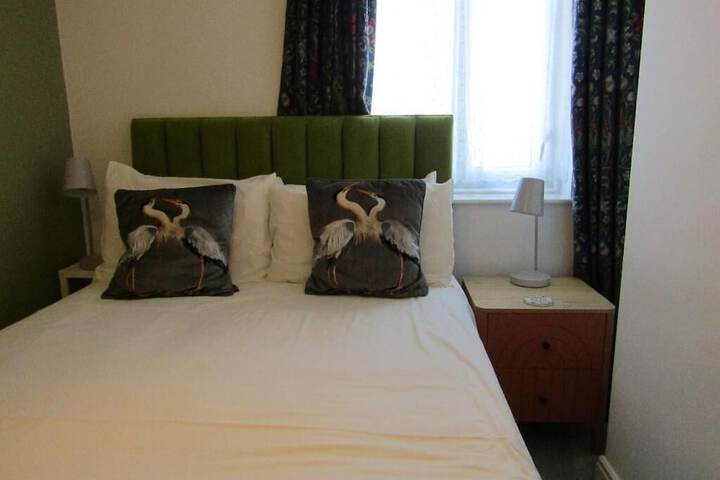 Room 14 of 99