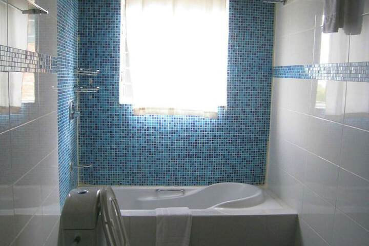 Room 18 of 35