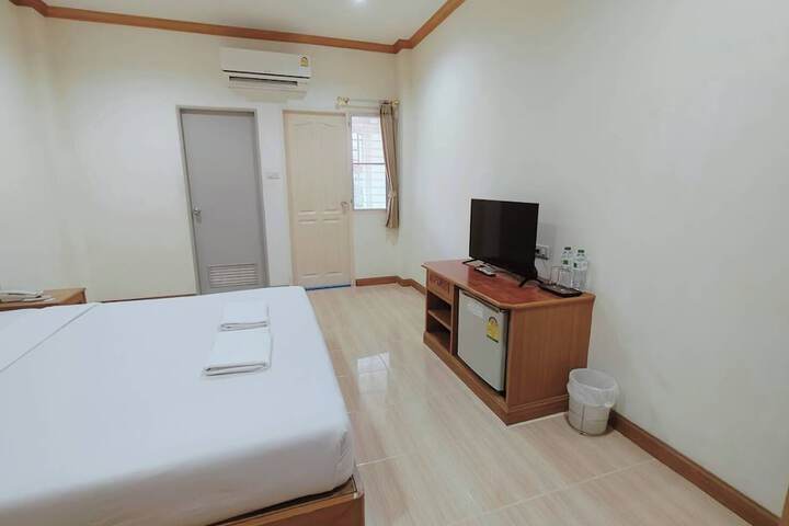Room 5 of 27