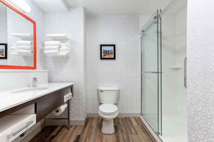 Bathroom shower