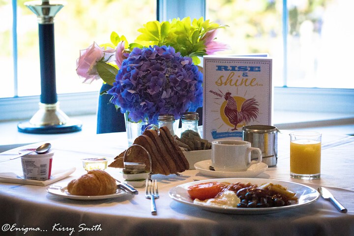 Breakfast/Coffee Service 75 of 109