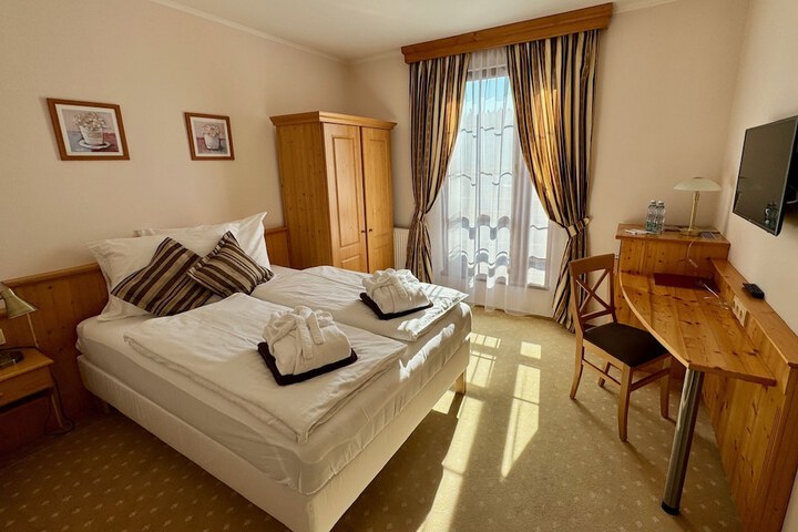 Room 16 of 39