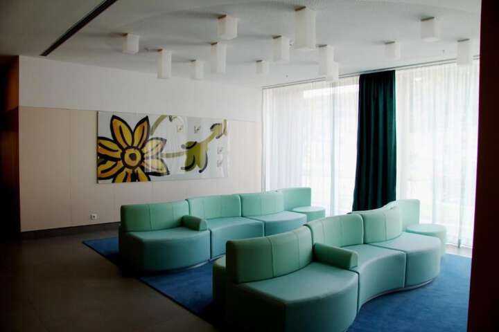 Guest Lobby