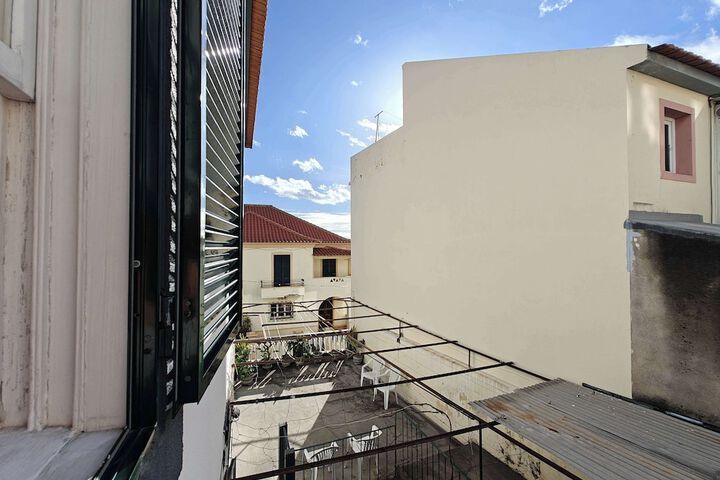 Room 80 of 141