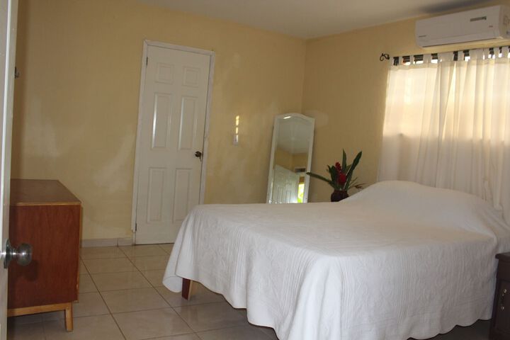 Room 4 of 60