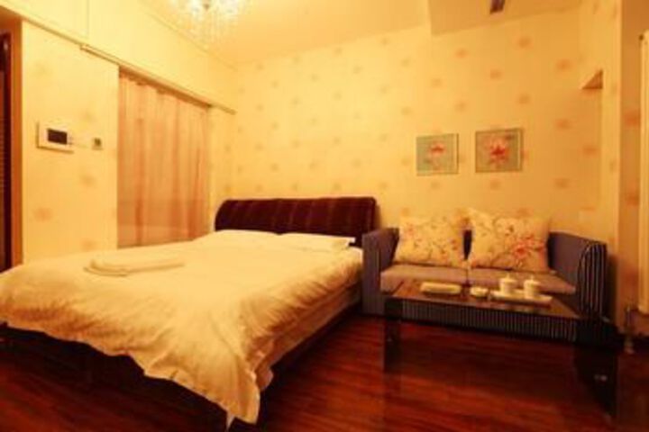 Room 7 of 42