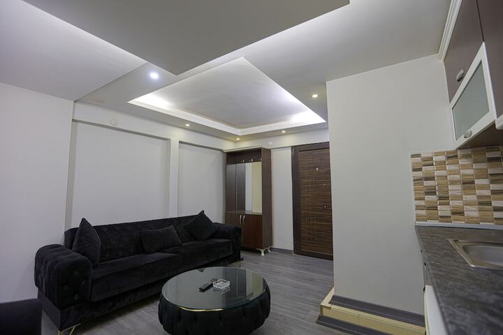 Room 13 of 18