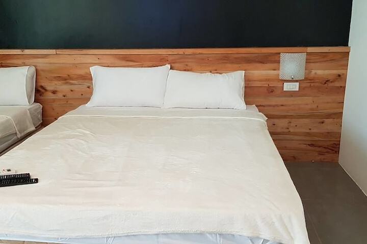 Room 7 of 40