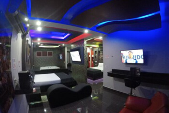 Room 76 of 78