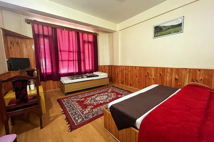 Room 2 of 15