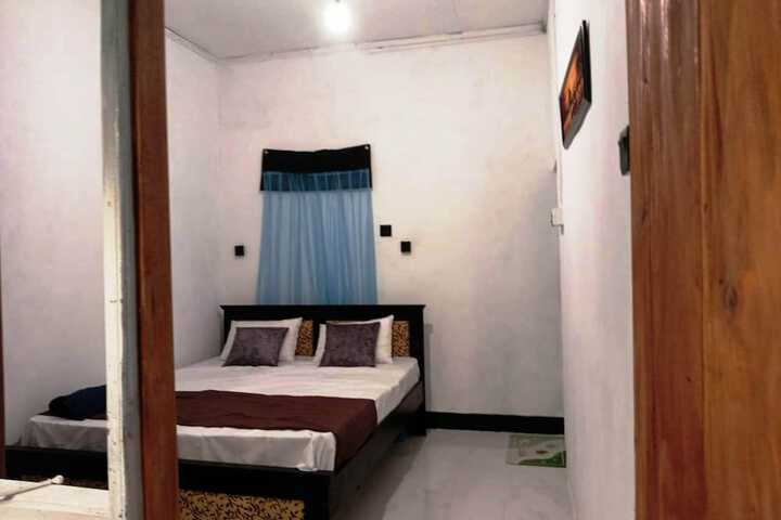 Room 11 of 26