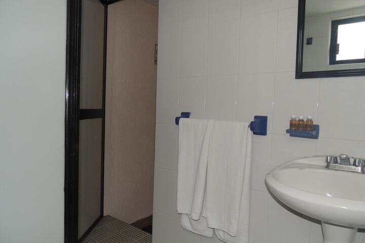 Room 42 of 49