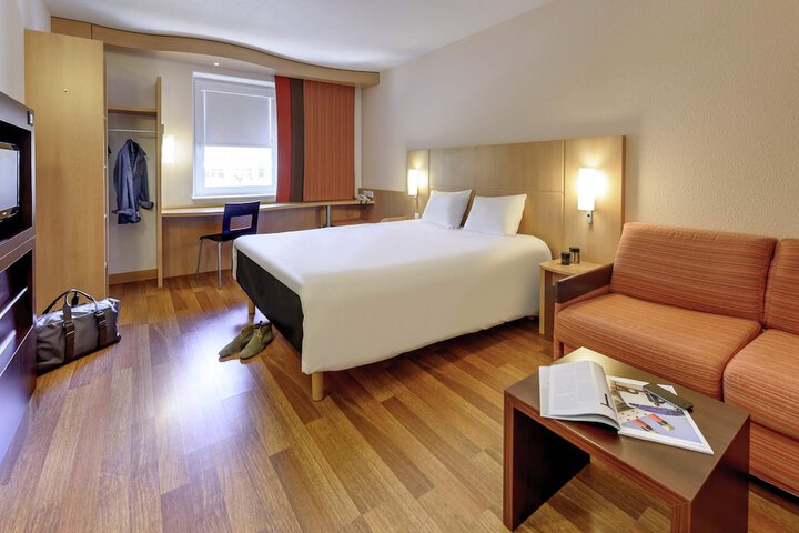 Room 9 of 55