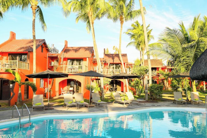 Hotel Pool