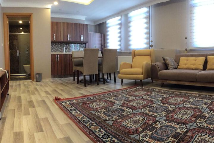 Room 28 of 39