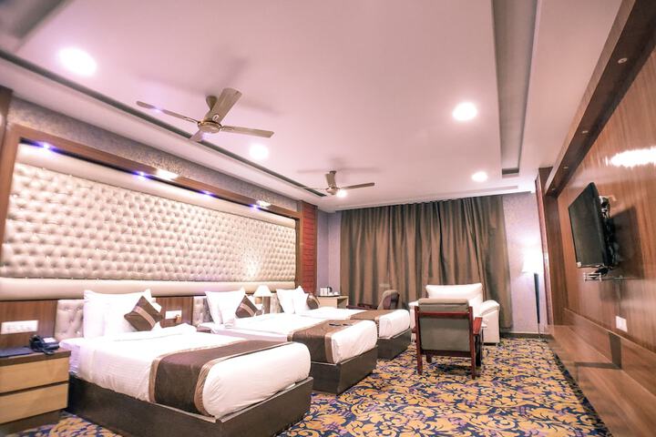 Room 26 of 43