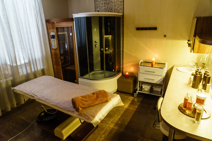 Room 18 of 21