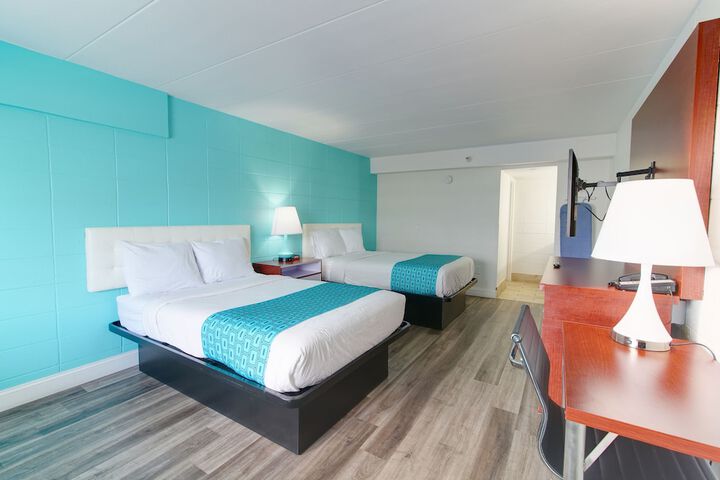2 Double Beds (1 of 12)
