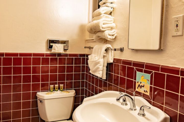 Room 2 of 26