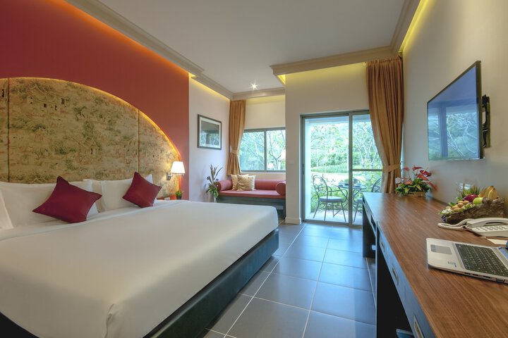 Room 2 of 115